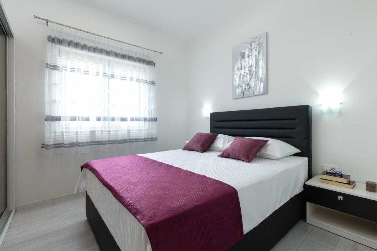Villa Apartments Kordic Kaštela Extérieur photo