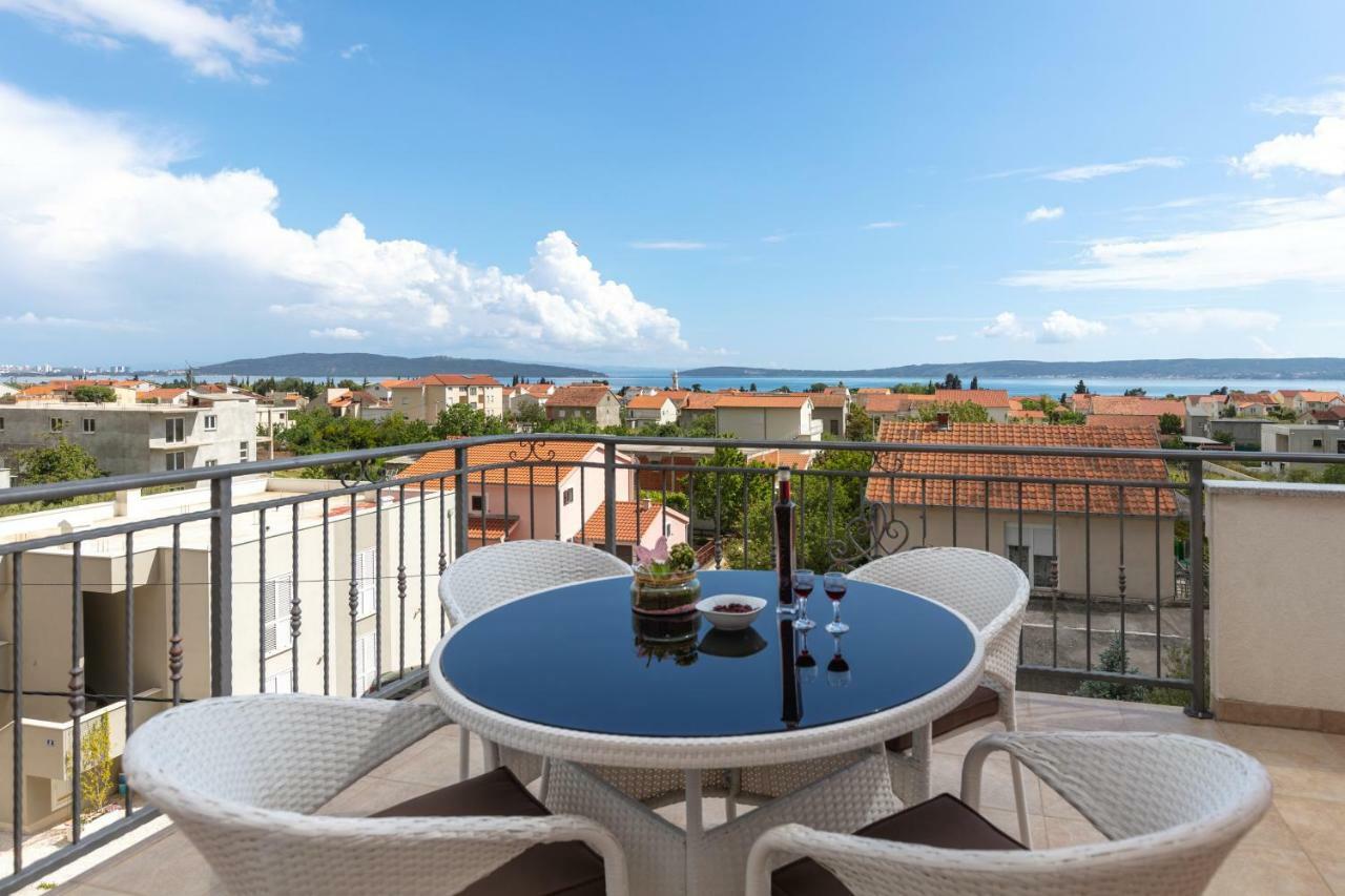Villa Apartments Kordic Kaštela Extérieur photo