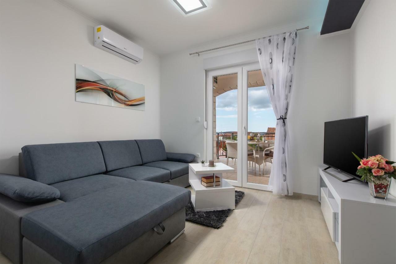 Villa Apartments Kordic Kaštela Extérieur photo